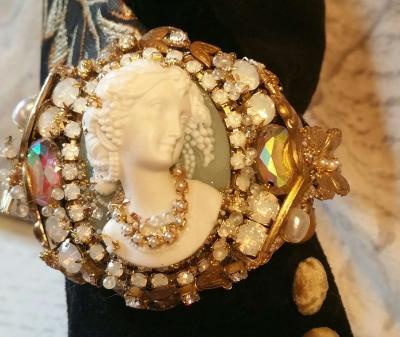 "Anastasia" Bracelet  manchette romantique